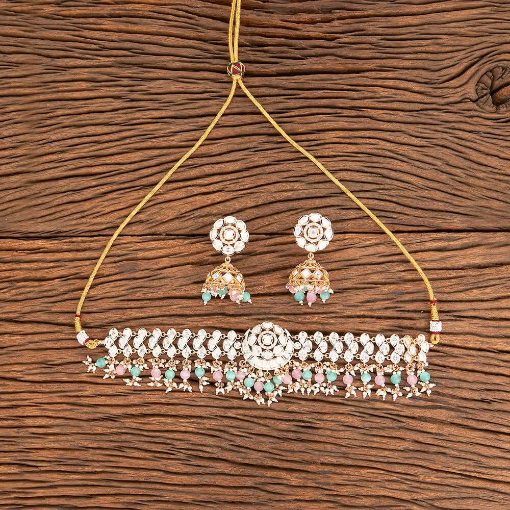 Conjunto de collar de Gargantilla chapada en oro rosa Kundan de imitación con perlas en joyería Polki Look elegante