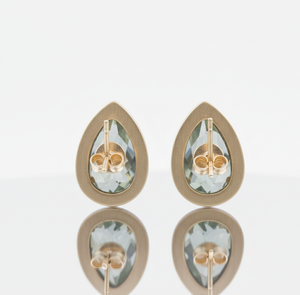 Clous d'oreille en labradorite en forme de poire |   Argent sterling 925 plaqué or 18 carats |   Boucle d'oreille petite et fine pour tous les jours, 2 pouces, 6 grammes - Product Image 2