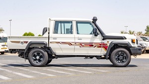 Nuevo/Usado 2024 para ISER LC79 DC 4.5L Euro IV Doble Cabina 4x4 Diésel Automático Cuero Oscuro Volante a la Izquierda - Product Image 6