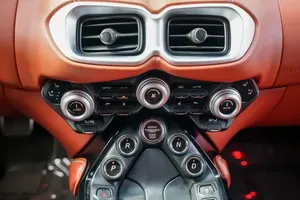 Aston Martin Vantage Base 2019 en perfecto estado - Product Image 6