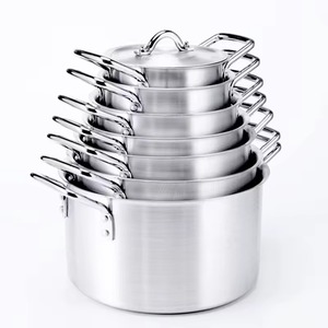 Olla Moderna de Acero Inoxidable que Promueve la Comida Comunitaria y Resiste la Exposición Continua al Calor, Apta para Lavavajillas y Ecológica - Product Image 4