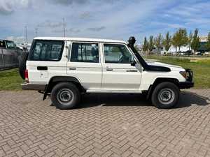 SUV Usado 2022, Automático, Asientos de Cuero, Techo Solar, Excelente Estado, Sin Accidentes, Listo para Conducir - Product Image 5