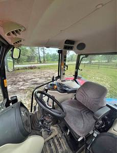 Tracteur Massey Ferguson MF 2023 4710-Puissance fiable, design moderne et performance polyvalente - Product Image 5