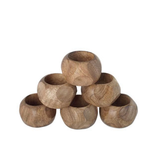 Décor de table à manger au design de luxe Ensemble de 6 ronds de serviette en bois fabriqués à la main pour décoration de fête et réglage de table pour occasions spéciales - Product Image 1