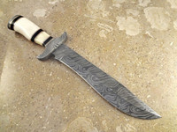 Couteau de camping Bowie à pointe clip en acier Damas personnalisable avec manche en os, forgé à la main, avec étui en cuir, pour projets de fabrication de couteaux et de bricolage