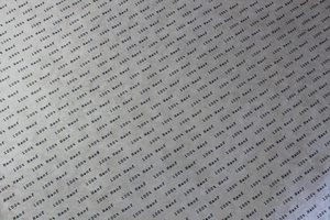 กระดาษปอสีธรรมชาติเป็นห่อของขวัญพิมพ์ทั่วทั้งรอยนูนด้วยแผ่นสีเงินแผ่นเดียว - Product Image 2