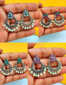 Intrincado oxidado Chandbalis Royalty en cada detalle Boho Chic Hoops Piezas de declaración perfectas para ropa informal y formal - Product Image 1