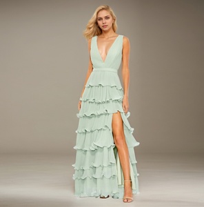Robe de soirée élégante de luxe pour femme <span class=keywords><strong>Dolce</strong></span> & Gabbana, rouge, entièrement ornée de volants, col en V, taille empire, haute qualité - Product Image 3