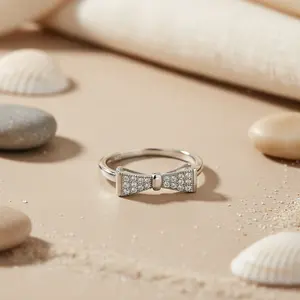 Anillo Delicado con Lazo Chapado en Oro Rosa y Rodio para Mujer - Joyería Minimalista de Moda - Product Image 1