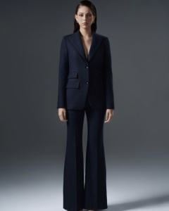 Ensemble deux pièces tout en denim pour femmes pour le travail ou le style quotidien prêt à expédier du Vietnam fabriqué pour l'automne, l'hiver et l'été - Product Image 3
