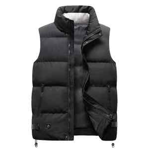 Chaqueta acolchada personalizada con aislamiento para hombre, acolchado ligero y suave, ajuste moderno y elegante, ideal para ropa de calle de invierno diaria - Product Image 1