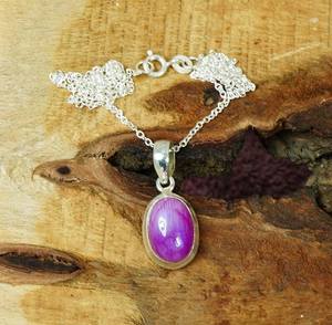 Colgante de Piedra Lunar Rosa Arcoíris Hecho a Mano, Joyería Ovalada de Plata de Ley para Mujer - Product Image 1