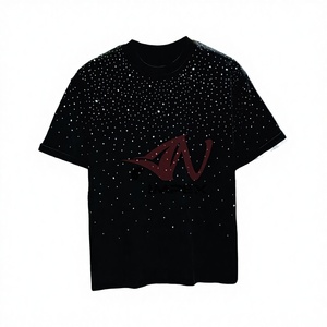 เสื้อยืดลายใหม่ประดับเพชรเทียมสำหรับผู้ชาย แฟชั่นสตรีทแวร์ พิมพ์ลายตามสั่ง เสื้อยืดคอวีประดับเพชรเทียม - Product Image 1