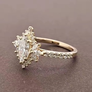 Bague de mariage en diamant de laboratoire de taille poire en or 18 carats de luxe bague de fiançailles en diamant véritable de qualité VVS pour les femmes - Product Image 5