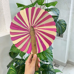 Abanico de Hoja de Palma Natural Hecho a Mano, Tejido con Hojas de Coco para Decoración Rústica del Hogar y Estilo al Aire Libre, de Vietnam - Product Image 1