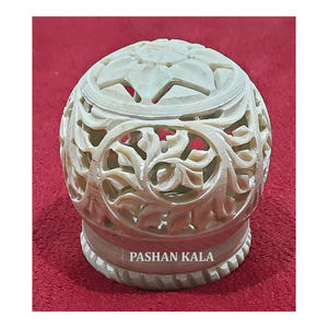 Dernière conception indienne faite à la main en stéatite naturelle sculpture porte-bougie chauffe-plat avec finition fine pour décor de restaurant - Product Image 1