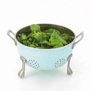 Best Selling Classic Round Iron <b>Colander</b> With Evenly Spaced Holes Allowing Fast Water Flow During Food Washing Tasks - Product Image 4