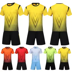 ชุดเสื้อฟุตบอลแบบซับลิเมชันของผู้ชายชุดเสื้อฟุตบอลผ้าโพลีเอสเตอร์แบบ100% ตามสั่งชุดเสื้อฟุตบอลแบบครบชุด - Product Image 3