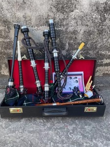 Cornemuse écossaise de la haute-lande Mackenzie Tartan avec monture argentée et étui rigide, corps en bois de rose, conception à trous ouverts, flûte de qualité supérieure - Product Image 3