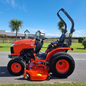 Implementos para Tractor Kubota B2-261 |   Cortadora de Césped Duradera y Accesorios Agrícolas para Tractor Compacto con Toma de Fuerza - Product Image 1