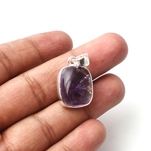 Colgante de Plata de Ley 925 con forma de cojín de amatista natural - Product Image 1