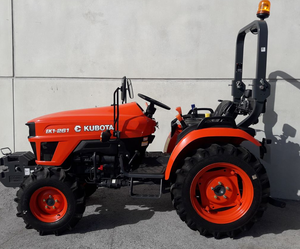 Tractor Agrícola EK1-261 4x4 con Cargador Frontal, Rojo, 25HP, Transmisión por Engranajes, Equipo Agrícola de Alta Gama - Product Image 3