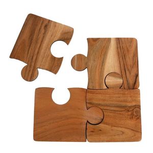 Sous-verres en noyer Ensemble de 4 sous-verres en bois élégants fabriqués à la main Tapis de boisson durables pour la décoration de la maison et les mariages - Product Image 1