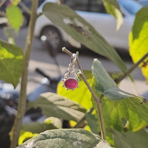 Pendentif à breloque de Noël de créateur Petit argent sterling avec bijoux de style religieux infusés de rubis pour la fête - Product Image 4