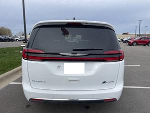 CHRYSLER PACIFICA HYBRID LIMITED FWD USADO 1000% LIMPIO - EN VENTA - LISTO PARA ENTREGAR - ENTREGA A DOMICILIO - Product Image 6