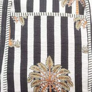 Rayures monochromes matelassé sac de sport léger coton imprimé à la main week-end Shopper grande capacité écologique Portable - Product Image 2