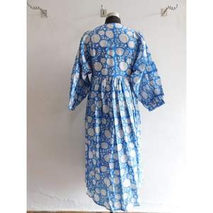 Robe en coton bleu femmes portent des robes bohèmes tuniques en coton intimes robes à la mode de créateur bohème - Product Image 3