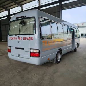 Camion de transport de passagers 4x2 2023 Coaster pour 23-30 personnes, véhicule de transport de bétail, petits camions de fret, norme Euro 3 - Product Image 2