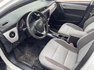 Voiture d'occasion de qualité à prix abordable, Toyota Corolla LE Sedan 4 portes 2017, conduite à gauche - Product Image 2