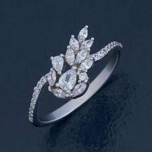 Anillo de Compromiso de Platino con Baño de Rodio y Diamante Corte Pera, Joyería Fina - Product Image 1