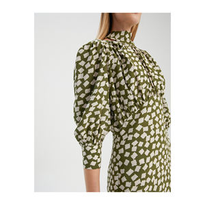 BGN ชุดพิมพ์ลายวิสคอปกผ้าพันคอสำหรับใส่ไปทำงาน W24D294เป็นนางแบบ - Product Image 4