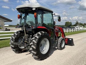 Tractor Massey Ferguson 1749 con Gran Rendimiento de Trabajo - Product Image 6