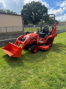 Chargeuse sur pneus Kubota BX23S 25 CV avec moteur diesel, chargeuse frontale et pelle arrière, moment de charge élevé, à vendre - Product Image 2