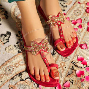 Elegante Tono Granate, Intrincado Trabajo Artesanal, Delicada Forma de Mariposa, Toque Único, Impresión Antideslizante, Color Personalizado - Product Image 4