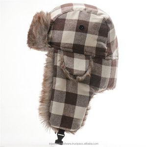 Casquette de trappeur avec cache-oreilles pour activités hivernales en extérieur par temps froid - Product Image 1