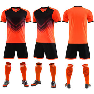 Conjunto de uniforme de fútbol Venta caliente Transpirable de alta calidad 100% Poliéster Ropa de fútbol personalizable - Product Image 6