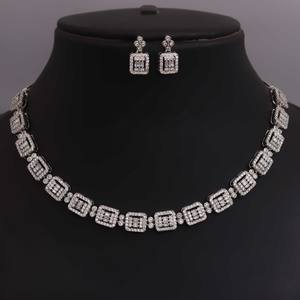 Ensemble collier et boucles d'oreilles en or et argent de qualité supérieure pour femmes, polyvalent pour tous les jours, les fêtes, les mariages, pierres en zircone cubique, alliage - Product Image 1