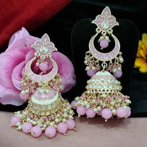 Premium Meenakari Kundan Fusion Long Jhumkas Perlas colgantes Trabajo de Kundan intrincado emparejado con detalles de esmalte Meenakari vibrante - Product Image 5