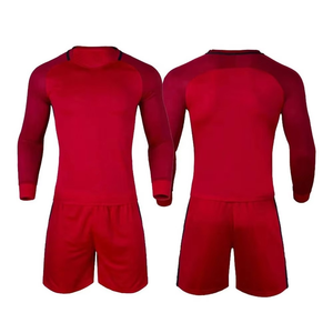 Tenue de football de qualité supérieure, 100% polyester, légère, respirante, écologique, col en V, manches courtes, personnalisable - Product Image 4