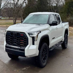 Toyota Tundra 2024 en perfecto estado - Product Image 2