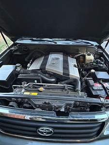 Toyota Land Cruiser 2002 d'occasion, inspectée, moteur V8, 4 roues motrices, non modifiée, vert mica River Rock - Product Image 6