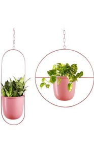 Maceta Colgante Moderna de Metal Rosa para Decoración Elegante de Interiores con Plantas Verdes y Exhibición Vertical de Plantas desde India - Product Image 2