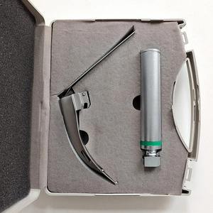 Ensemble de laryngoscope McCoy à fibre optique flexible pour une intubation difficile | Outils de gestion des voies respiratoires du département d'anesthésie et de chirurgie - Product Image 2