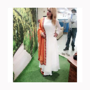 Traje de seda tradicional de nuevo diseñador, ropa de fiesta con bordado pesado, secuencia de trabajo, pantalón elegante, aspecto elegante Dupatta - Product Image 2