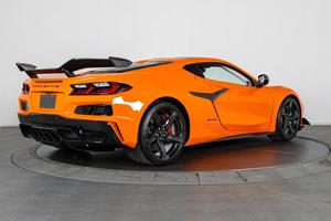 Coupé Z06 3LZ 2024 certifié propre et en bon état, boîte de vitesses automatique, moteur turbo, transmission intégrale, léger - Product Image 4