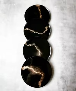 Dessous de verre en résine pratiques et esthétiques pour une utilisation quotidienne des boissons alliant durabilité et attrait artistique accrocheur - Product Image 5